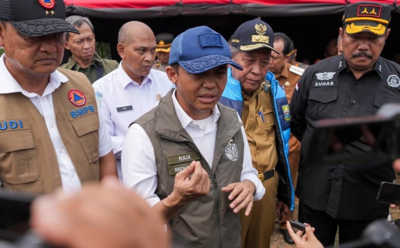 Ditanya Kenapa Tak Dampingi Prabowo Tinjau Karhutla, Ini Jawaban Menhut