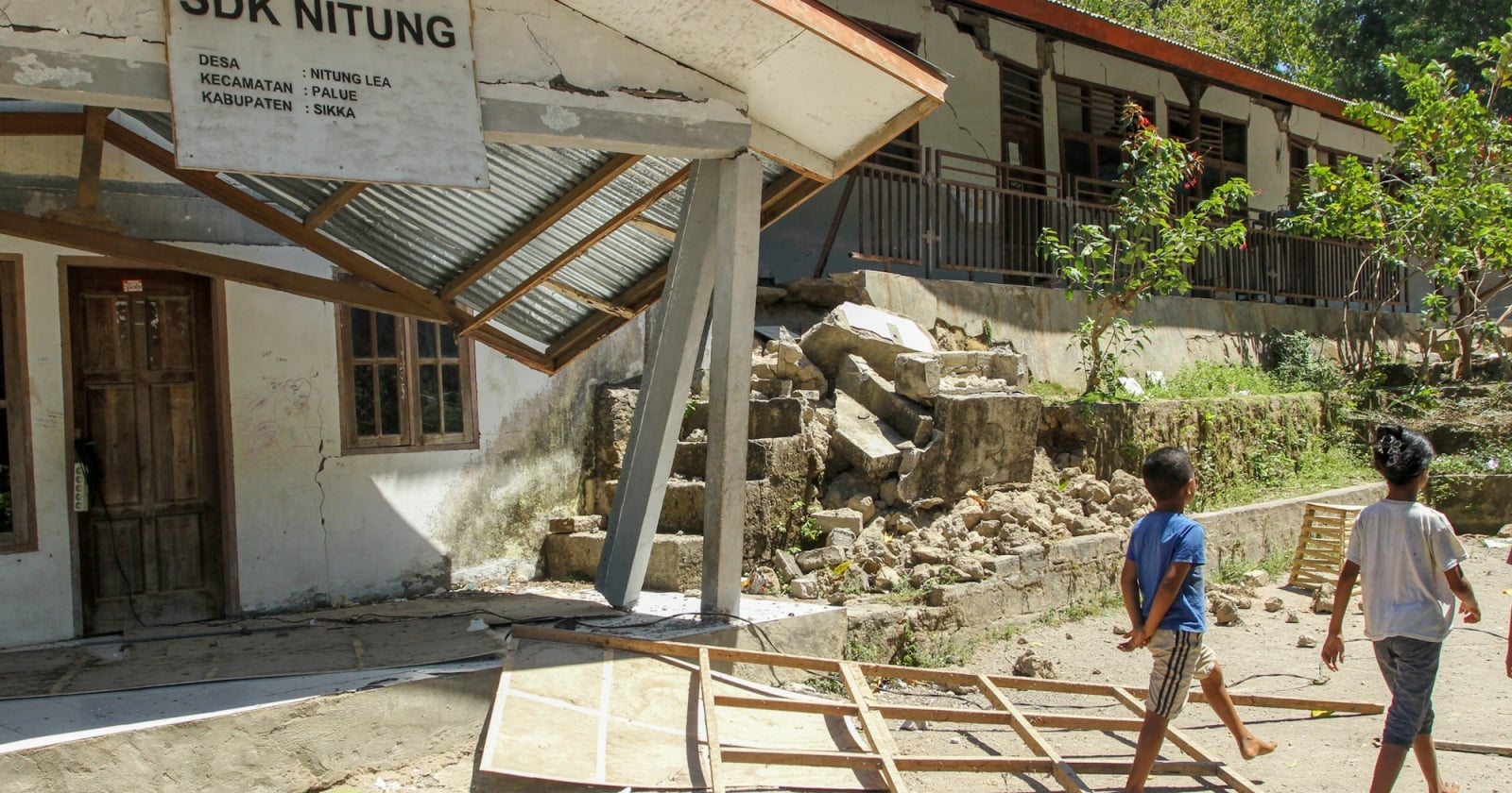 3.055 Gempa Susulan Guncang NTT, Masyarakat Diminta Tetap Tenang dan Waspada