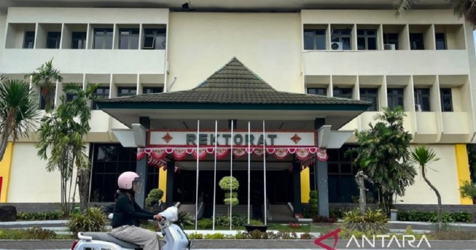 Harta Dua Wakil Rektor Unsoed yang Terjaring OTT KPK, Punya Aerox hingga Pajero Sport