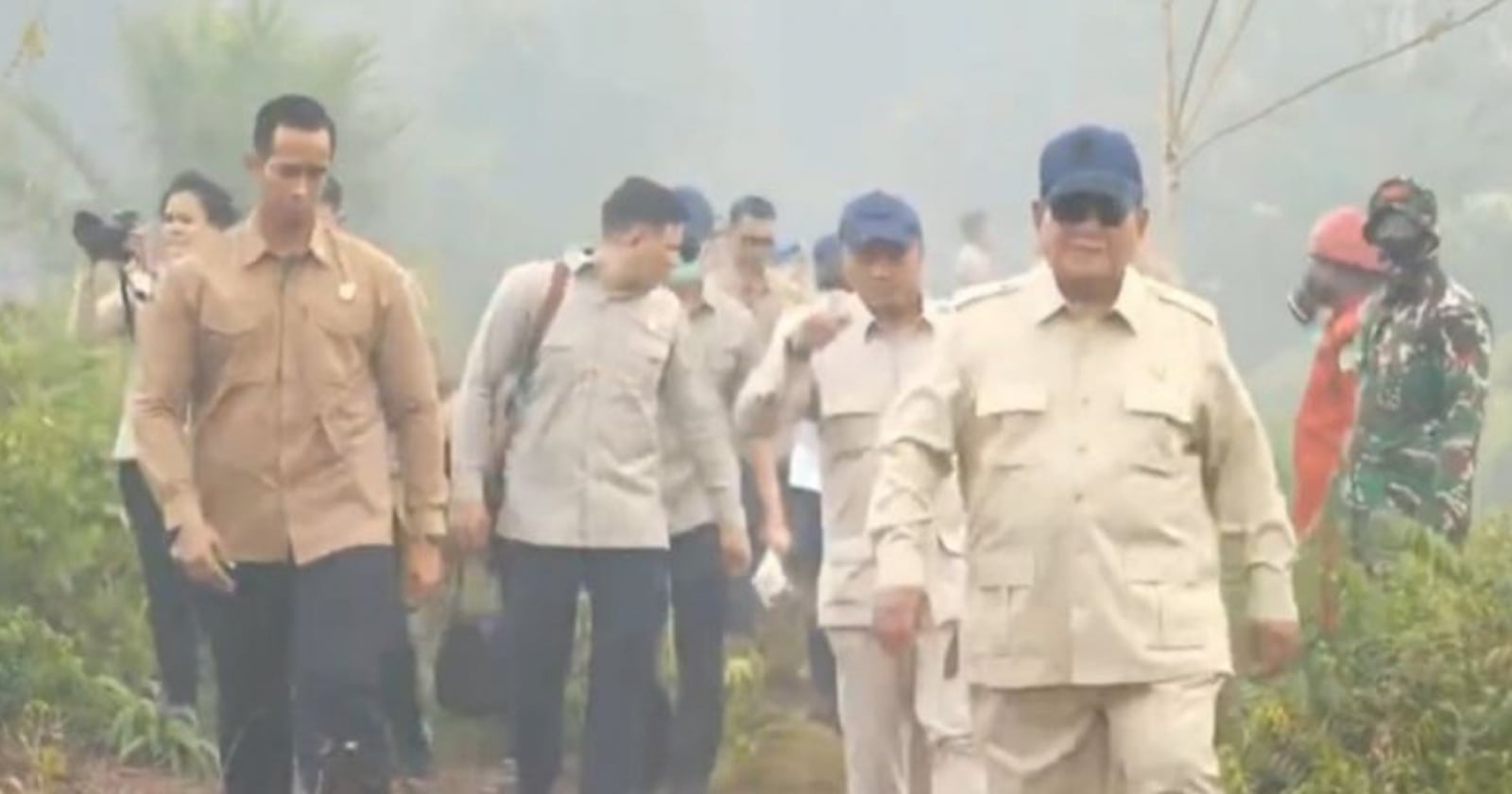 Darurat Karhutla Kalbar: Prabowo Tambah 1.500 Personel TNI hingga Armada Helikopter Raksasa