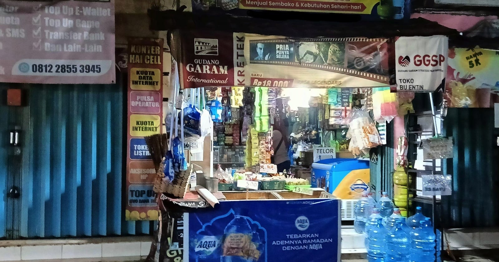 Warung Madura dan Perannya Menjaga Jakarta 24 Jam