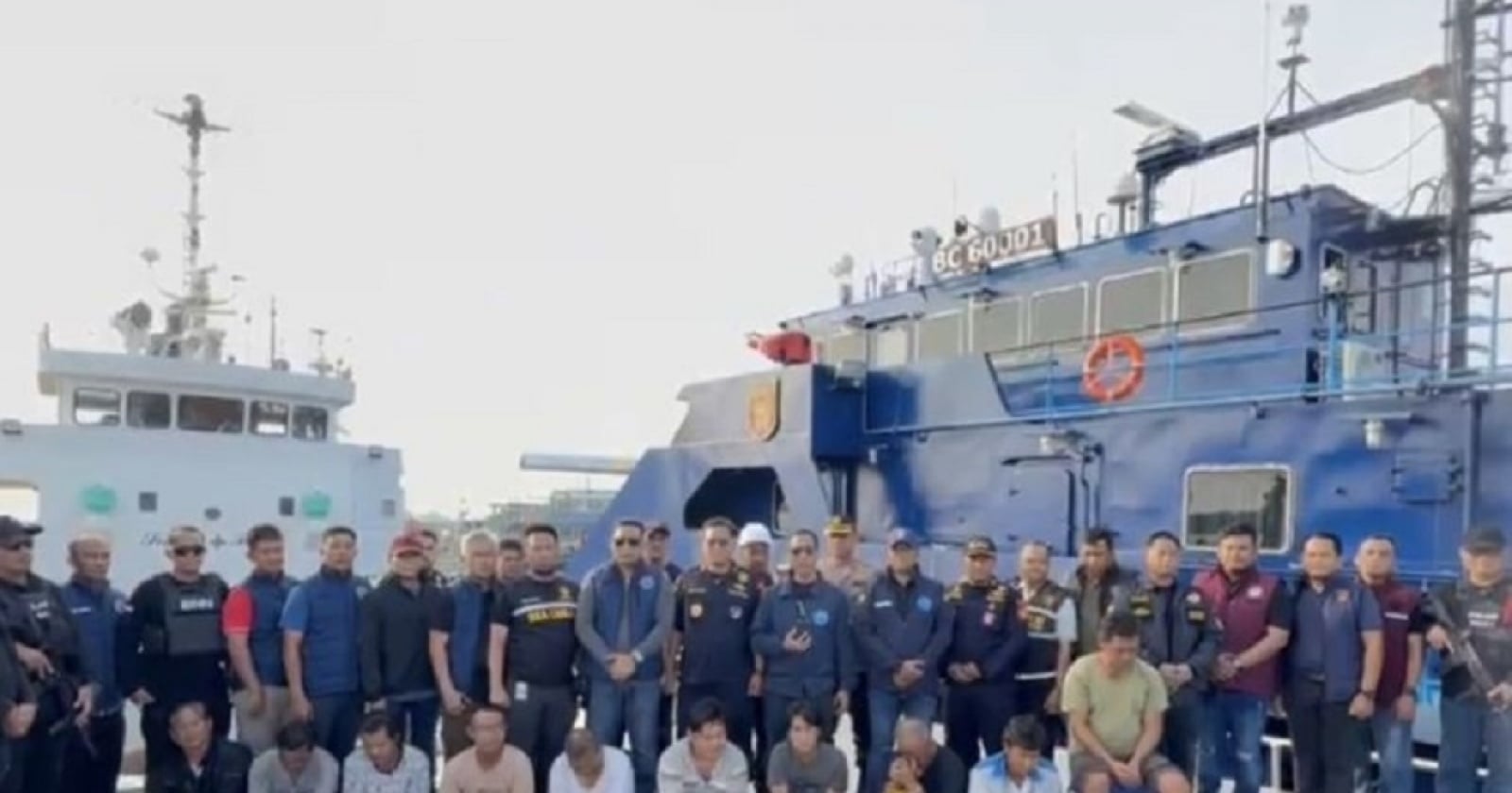 Kapal Tanzania MV Ocean Porter Tertangkap di Riau, Angkut 2,6 Ton Sabu Cair dan Rokok China