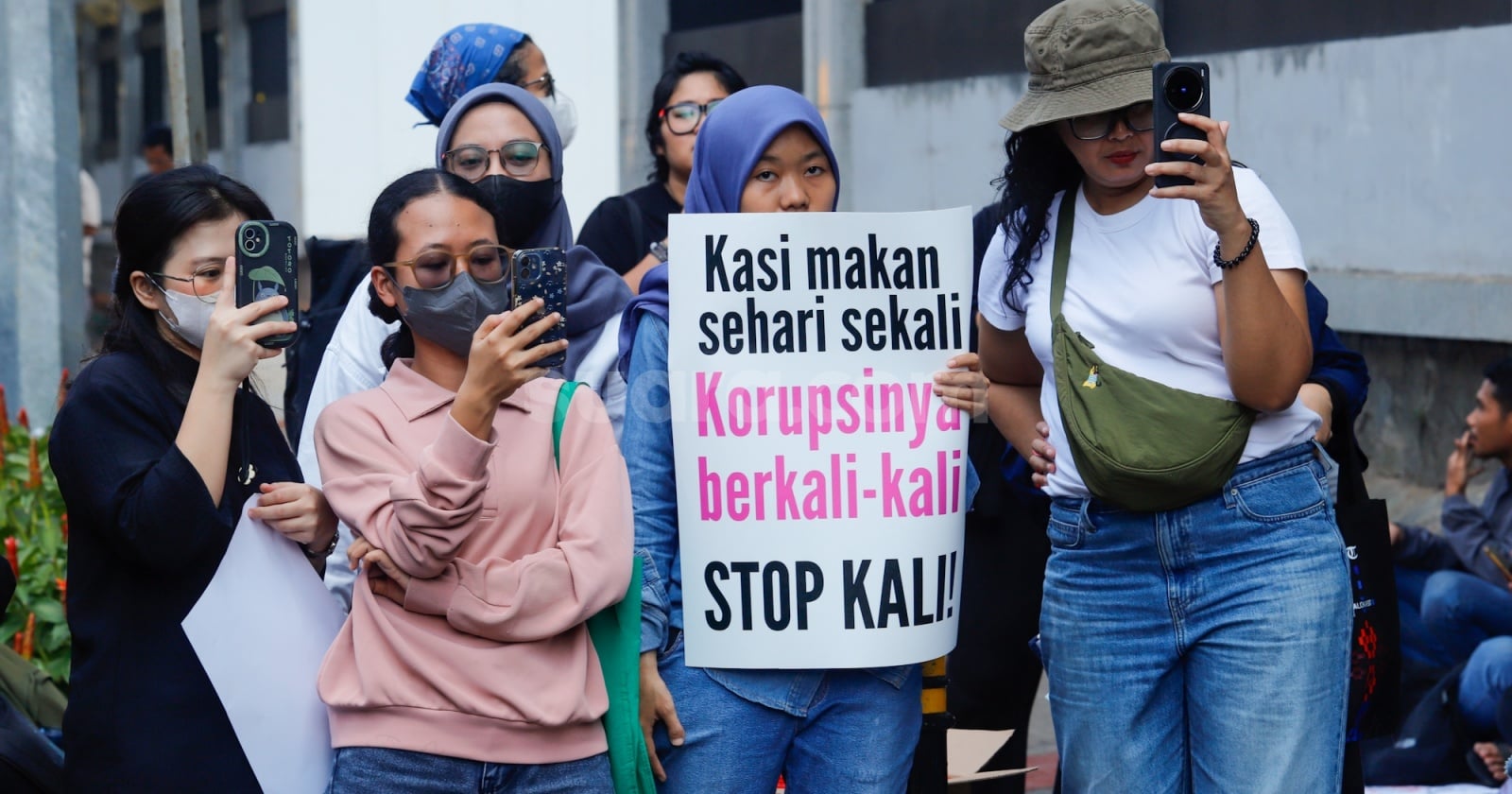 Lebih Banyak Mudaratnya! Menkes Kabinet Bayangan Desak MBG Dihentikan