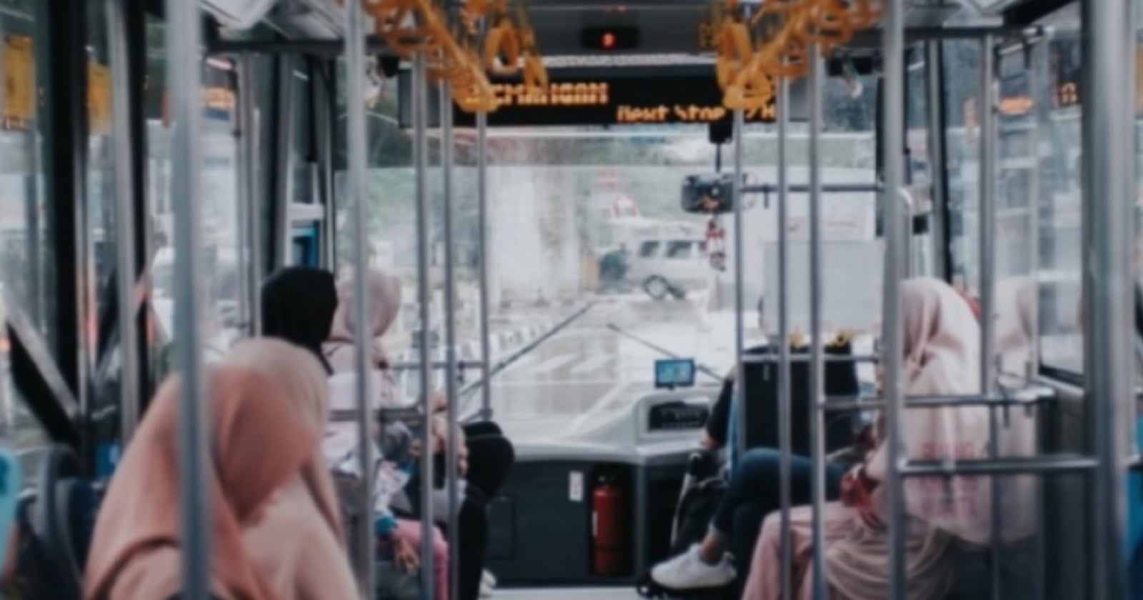 Demo DPR Memanas, Simak Penyesuaian 21 Rute Transjakarta Malam Ini