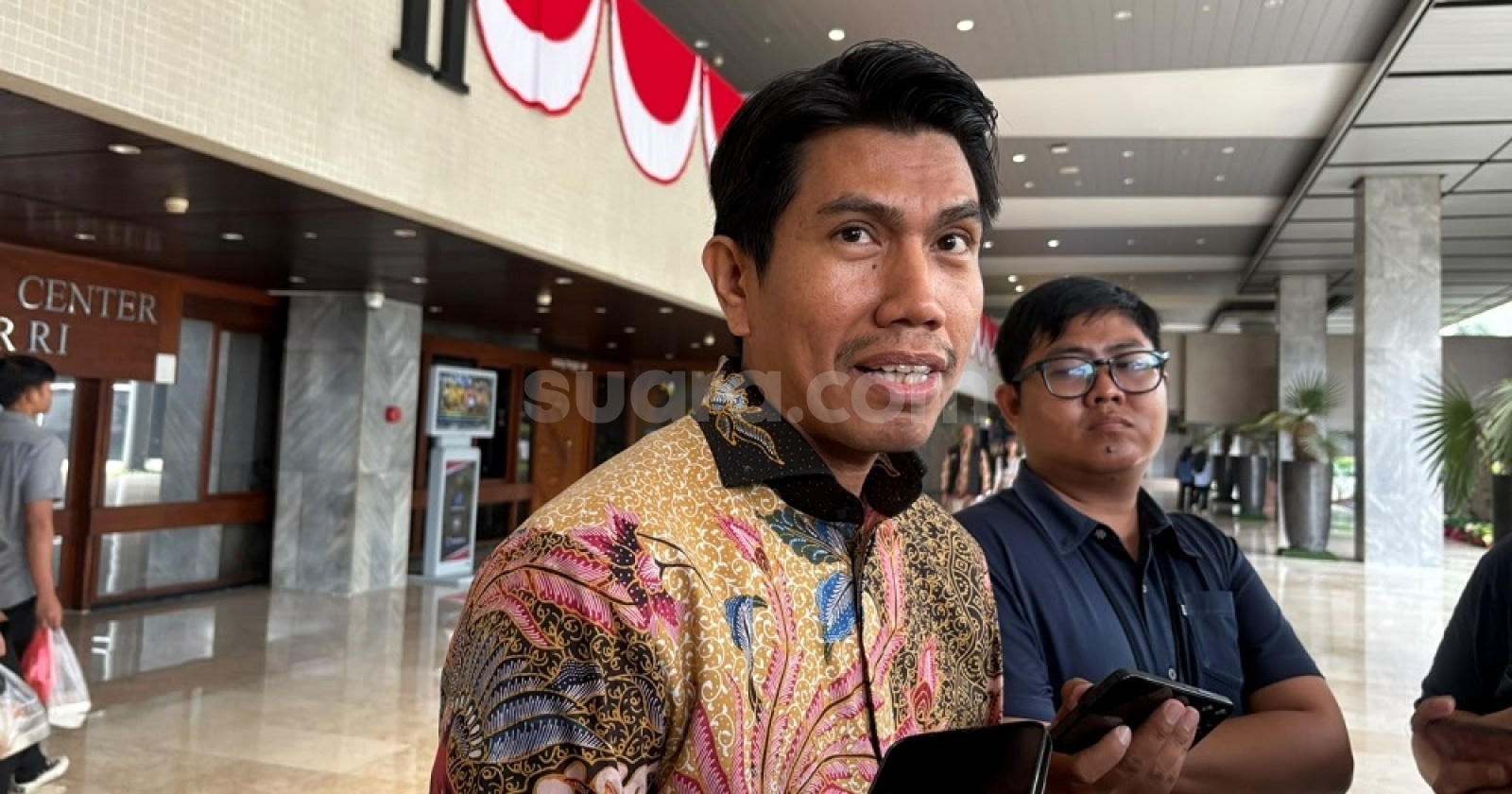 Modus Angkat Timses Jadi Honorer Disorot, DPR Dukung Kemendagri Stop Rekrutmen Staf Pemda
