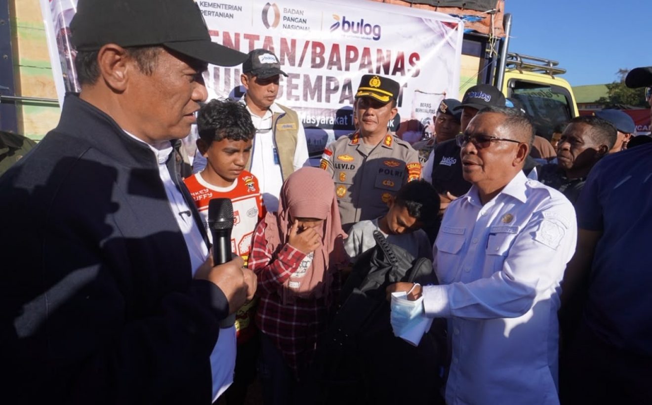 Kepala Bapanas dan Dirut Bulog Tinjau Langsung Penyaluran Bantuan Korban Gempa Flores