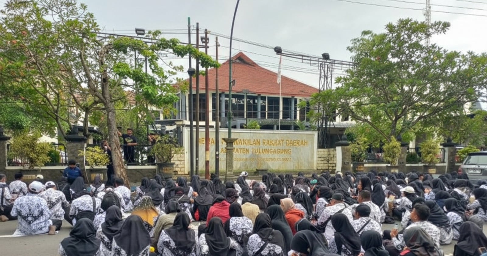 Guru PPPK Senior Terancam Kalah dari Fresh Graduate? Muncul Usul Masa Kerja Jadi Penentu Seleksi PNS