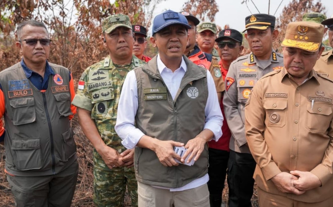 Walhi Kritik Menhut Raja Juli ke Kalteng: Jangan Cuma Gimmick Semprot Api, Mana Solusinya?