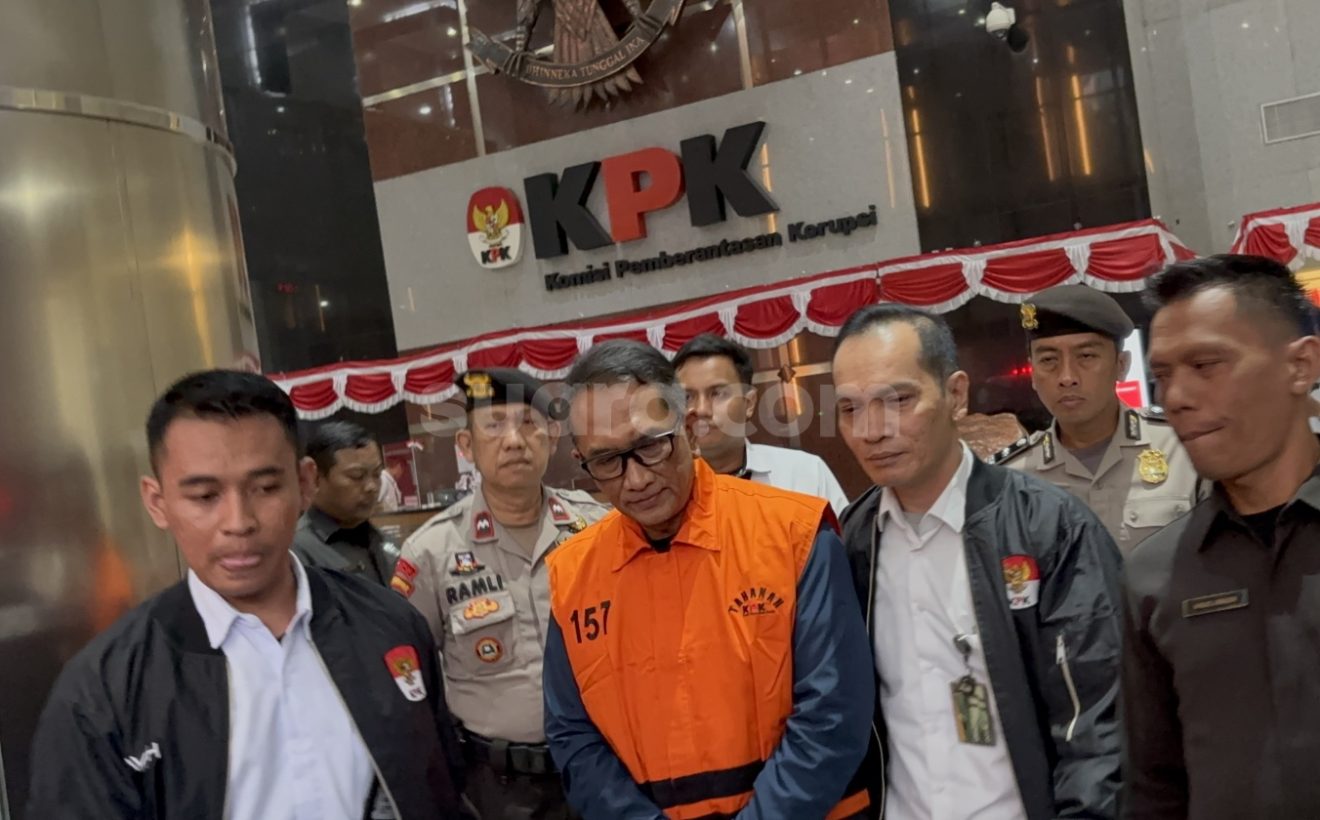 Keluar Pakai Rompi Oranye, Kepala Bea Cukai Kediri Langsung Ditahan KPK