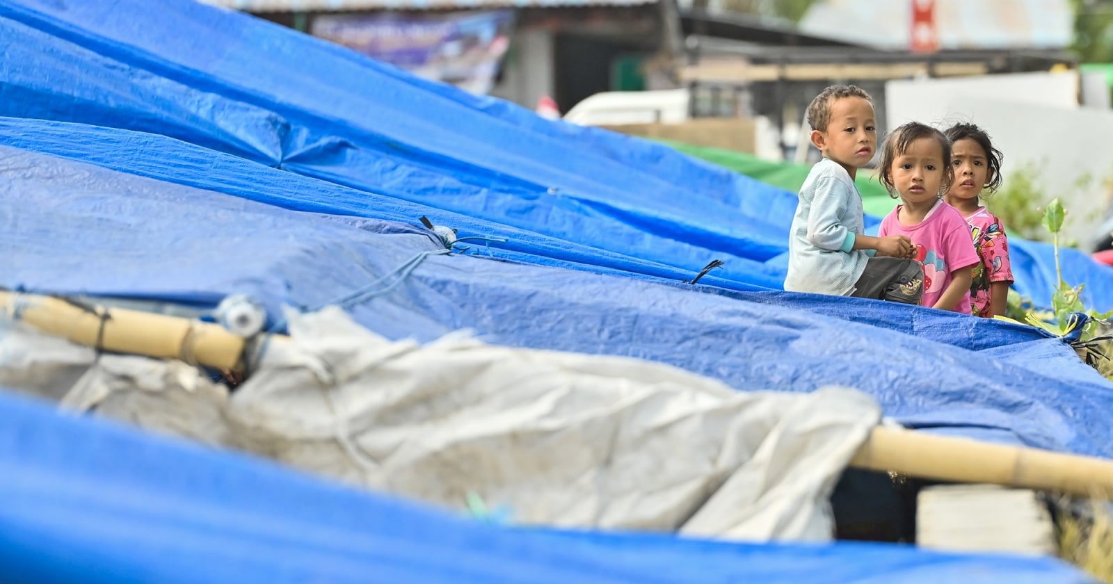 Risiko Hipotermia dan Kekerasan Terhadap Anak di Pengungsian Gempa NTT