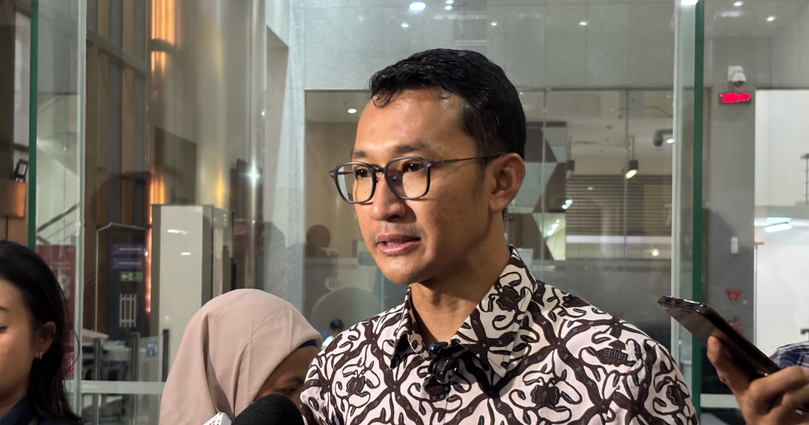 Pejabat Bea Cukai dan Pegawai Blueray Cargo Diperiksa KPK Soal Kasus Gatot Heroe