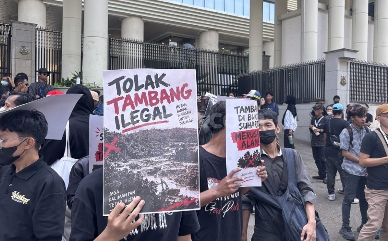 Massa Geruduk Kejagung, Tuntut Transparansi Penegakan Hukum Tambang Batu Bara di Kaltim