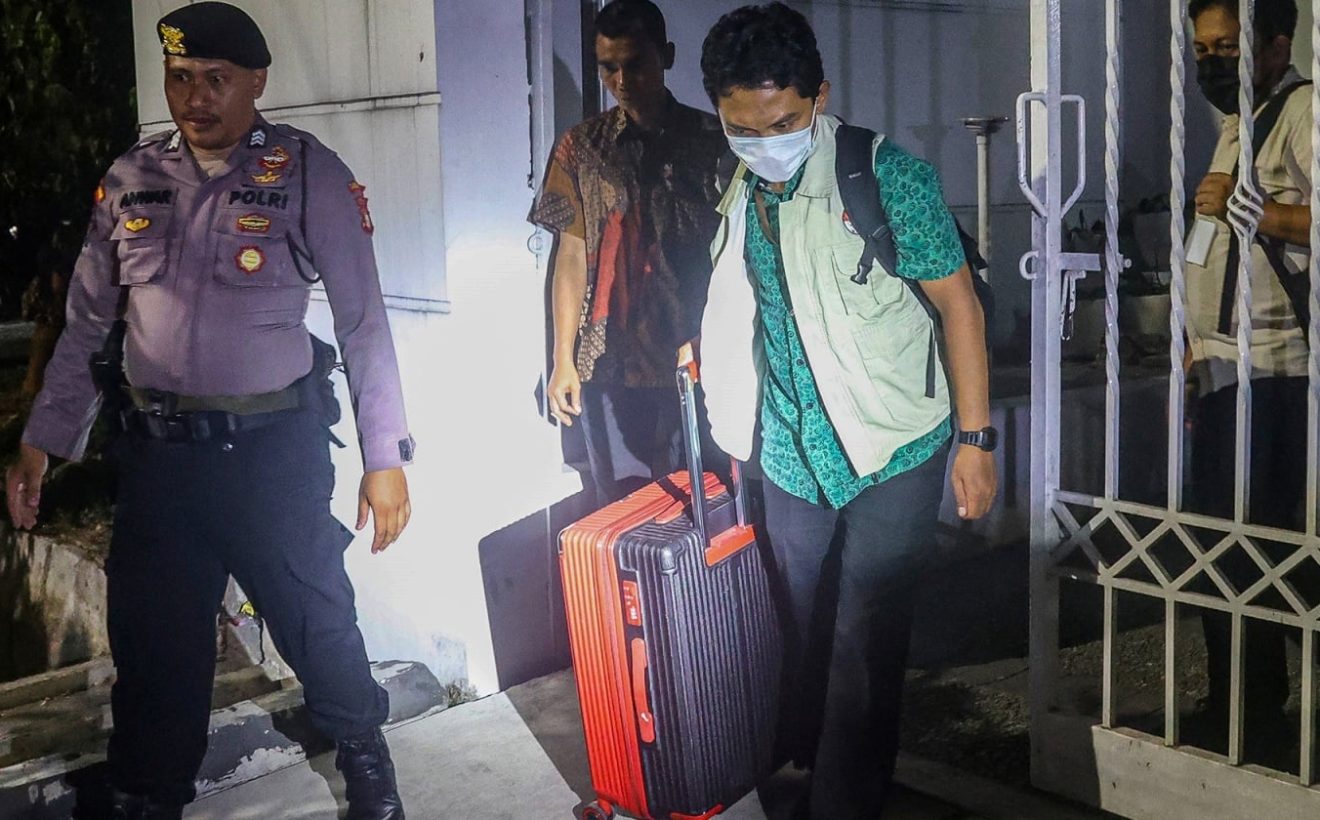 KPK Geledah Rumah Dirjen ATR/BPN Lampri, Bukti Aliran Uang Korupsi Ditemukan!