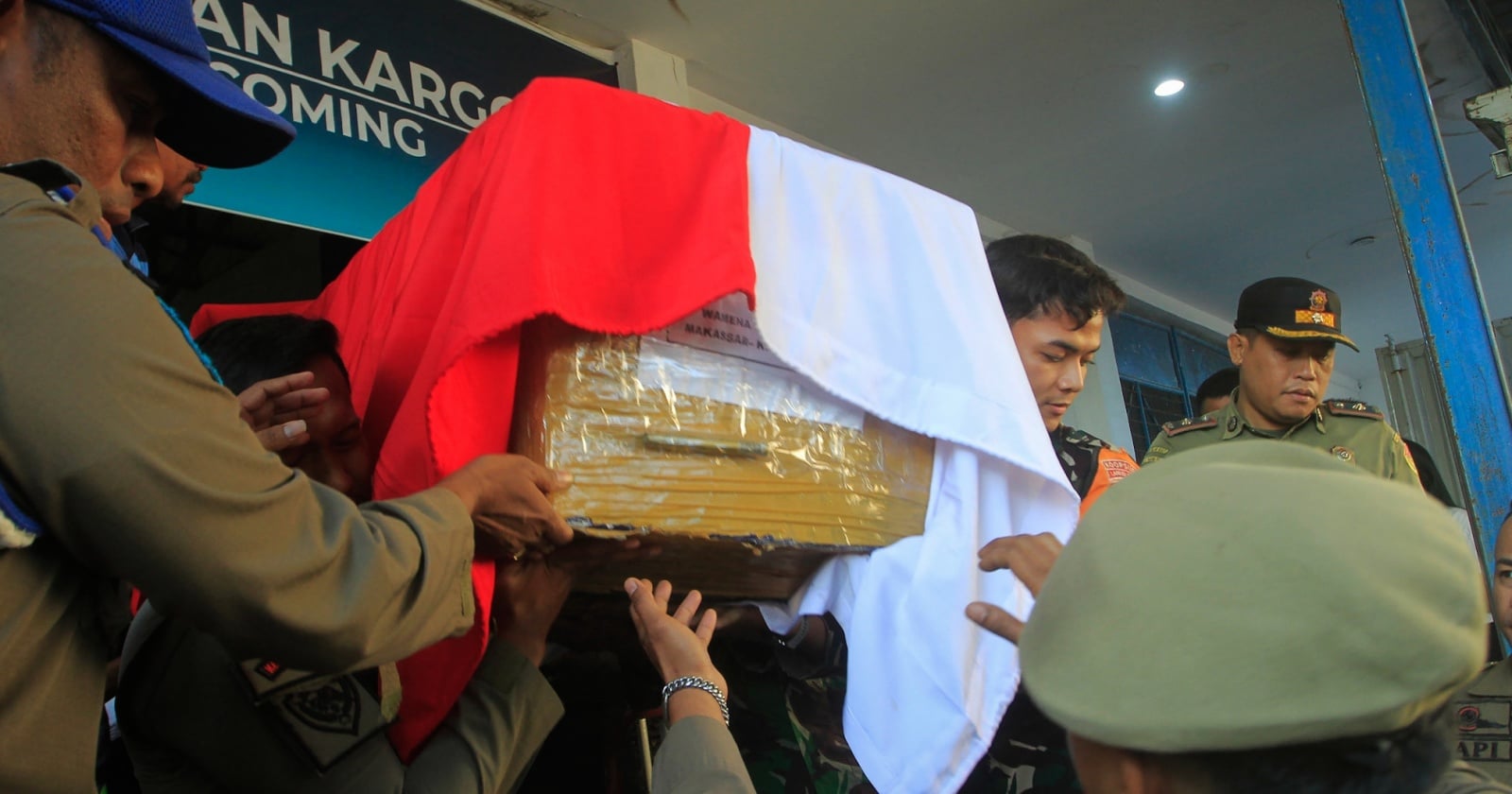 Sopir Travel Tewas Ditembak KKB, Menyelesaikan Konflik Papua Tak Bisa Hanya Andalkan TNI