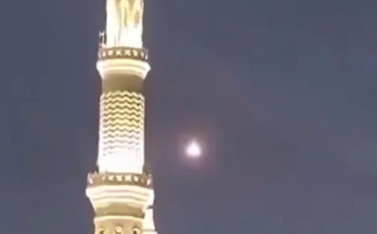 Houthi Bantah, Beredar Rekaman Detik-detik Drone Dicegat Masuk Kota Makkah