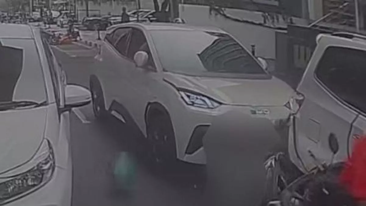 Sopir Mobil Listrik BYD Jadi Tersangka Usai Tabrak dan Lindas Ojol di Kawasan Blok M