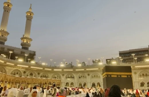 Imam Besar Masjidil Haram Syekh Al-Sudais Kecam Serangan Houthi Ke Mekkah Dekat Kabah