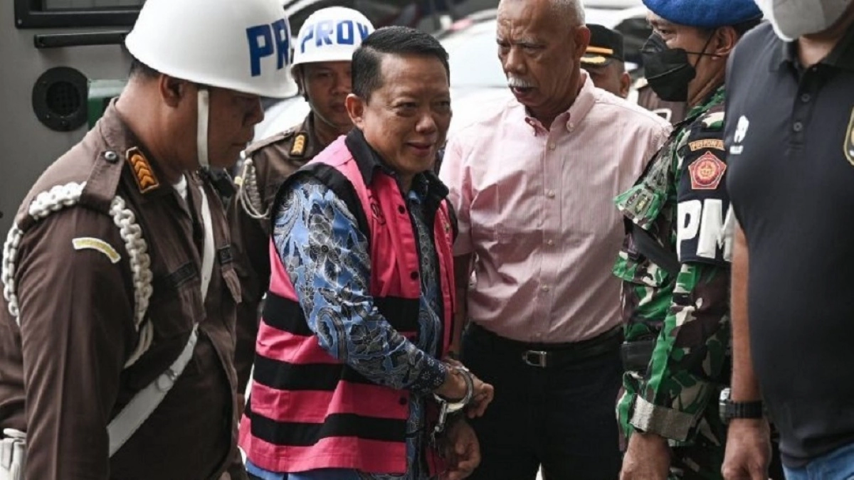 Hari Ini! Eks Jampidsus Febrie Adriansyah Hadapi Sidang Perdana Kasus Korupsi dan TPPU