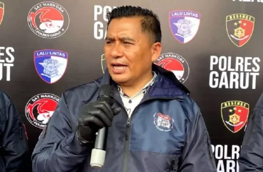 Aksi Gadis Mabuk Ancam Golok ke Warga di Garut Bikin Resah hingga Ditangkap Polisi