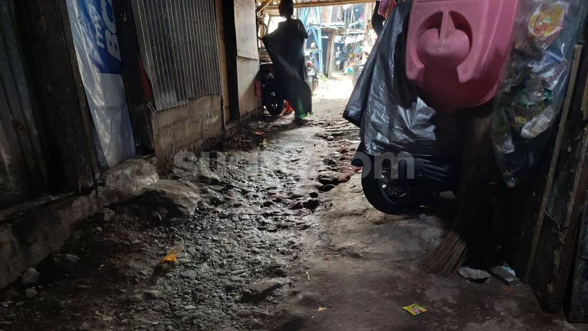 Potret Kumuh Kampung Pelangi di Selatan Jakarta: Dihantui Banjir Saat Hujan Deras