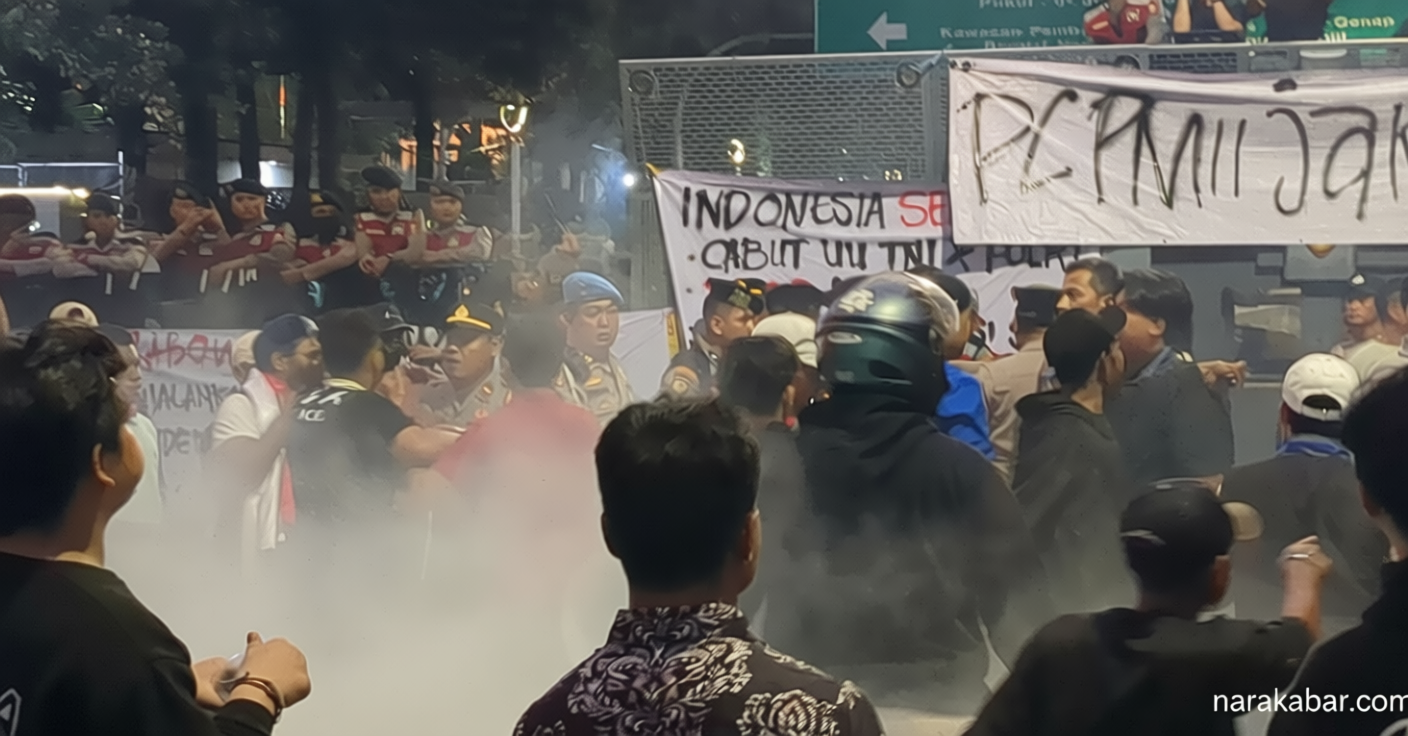 Ketegangan Warnai Demo Mahasiswa di Patung Kuda – Niat Bakar Sampah Picu Gesekan dengan Polisi