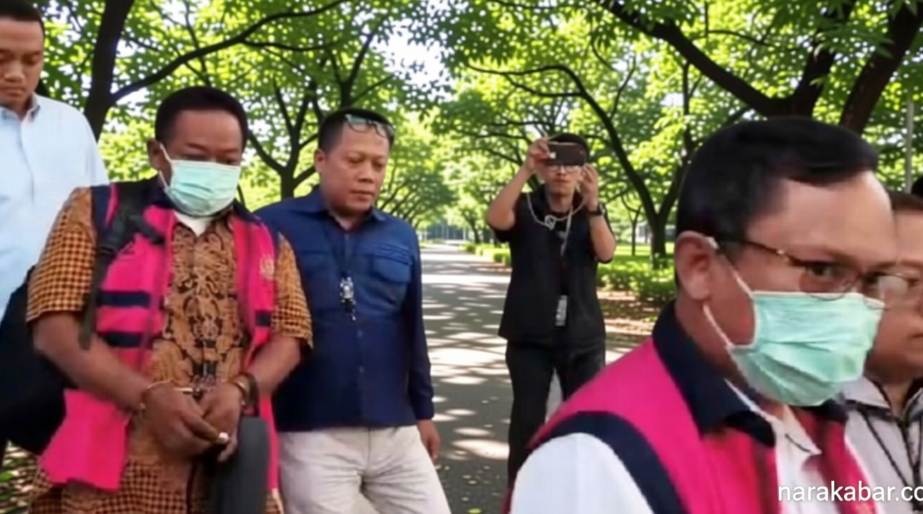 Solution For: Skandal Proyek Fiktif Rp16 Miliar: Kejati DKI Kembali Seret Dua Pegawai Kementerian PU ke Tahanan