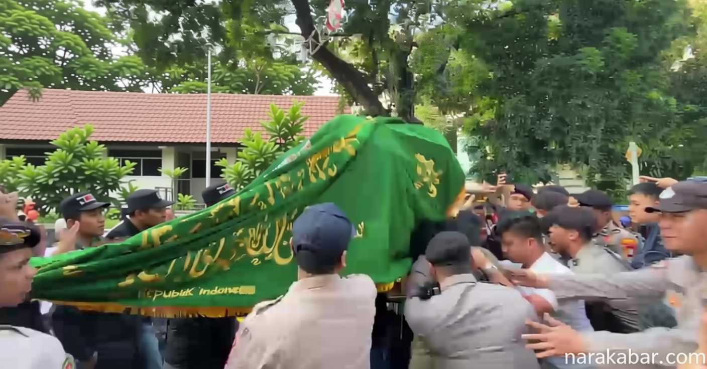 Topics Covered: Alasan Polisi Tak Izinkan Massa Demo BEM UI Lewati Jalan Trunojoyo di Hari Bhayangkara