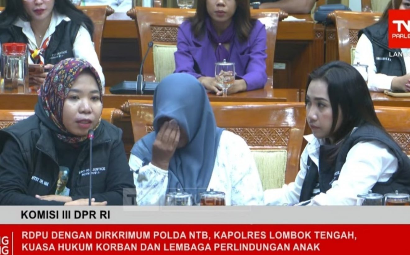 Meeting Results: Tangis Pecah di DPR, Ibu Santri Korban Pembakaran Ungkap Ancaman Sebelum Anaknya Tewas