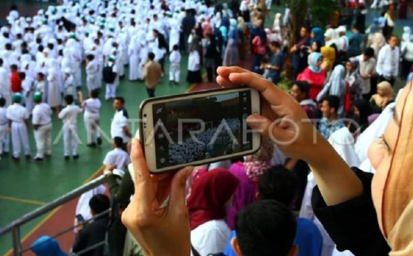 Special Plan: ASN DKI Boleh Masuk Kerja Jam 12 demi Antar Anak Sekolah, Wajib Kirim Foto Bukti!
