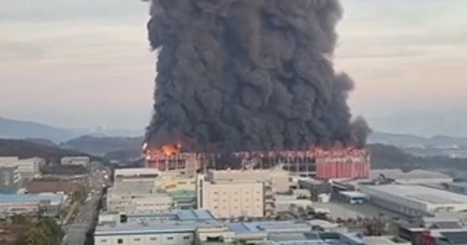 Houthi Hujani Arab Saudi dengan Rudal, Kilang Minyak Aramco Terbakar Hebat