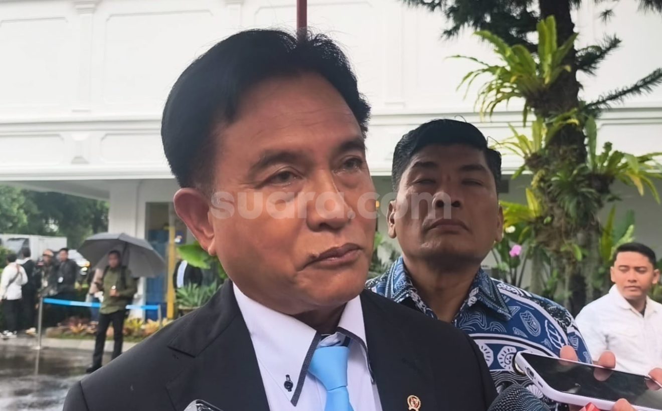 Solving Problems: Lebih Cepat di Kejagung, Yusril Ungkap Alasan Berkas Kasus Febrie Adriansyah Dilimpahkan