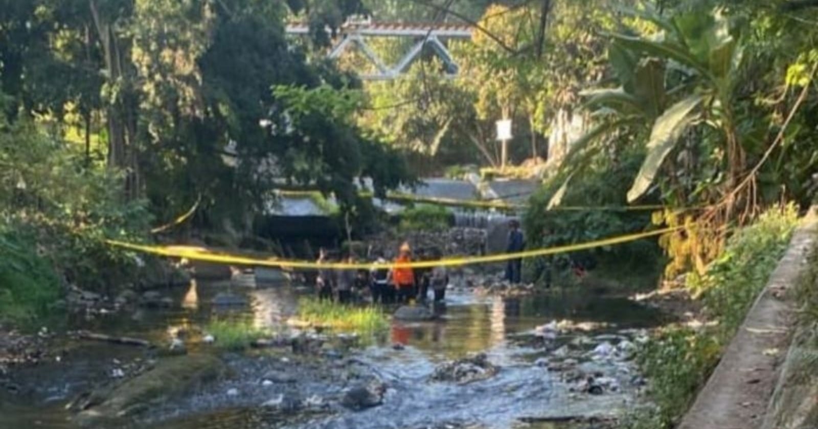 Announced: Benda Diduga Roket atau Rudal Ditemukan di Sungai Blitar, Tim Jibom Turun Tangan