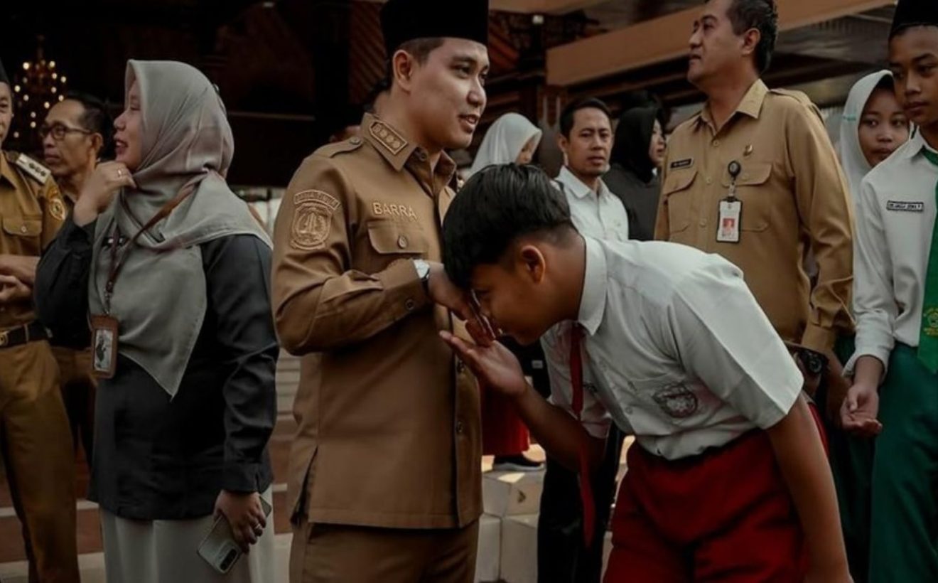 New Policy: Bupati Mojokerto Berangkatkan 30 Siswa Sekolah Rakyat ke Kediri untuk Tahun Ajaran 2026/2027