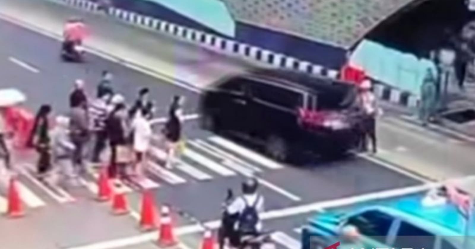 Gaya Mewah Pelat Palsu: Sopir Alphard yang Cekcok dengan Satpam Kena Tilang
