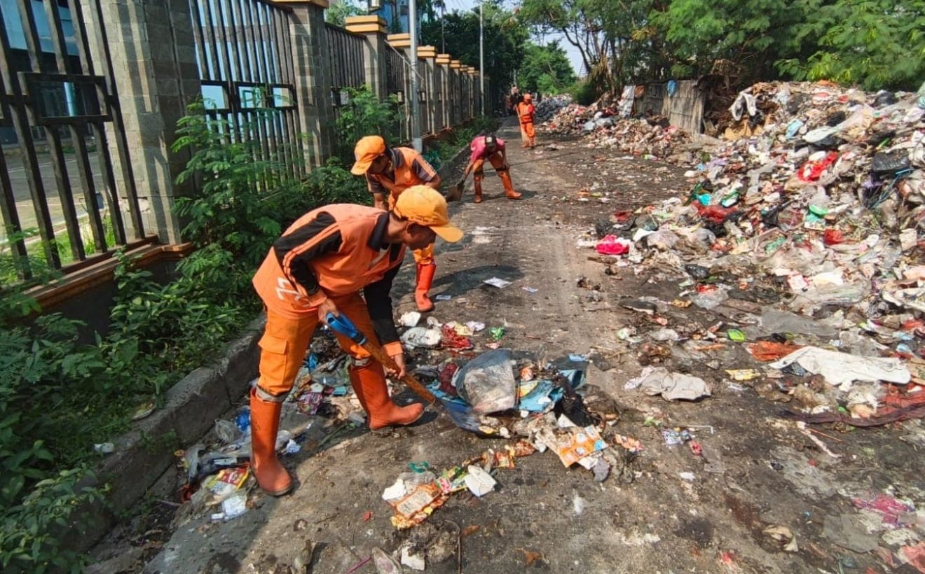 Tumpuk Sampah Sembarangan di Jakarta Bisa Berujung Denda Rp 500 Ribu