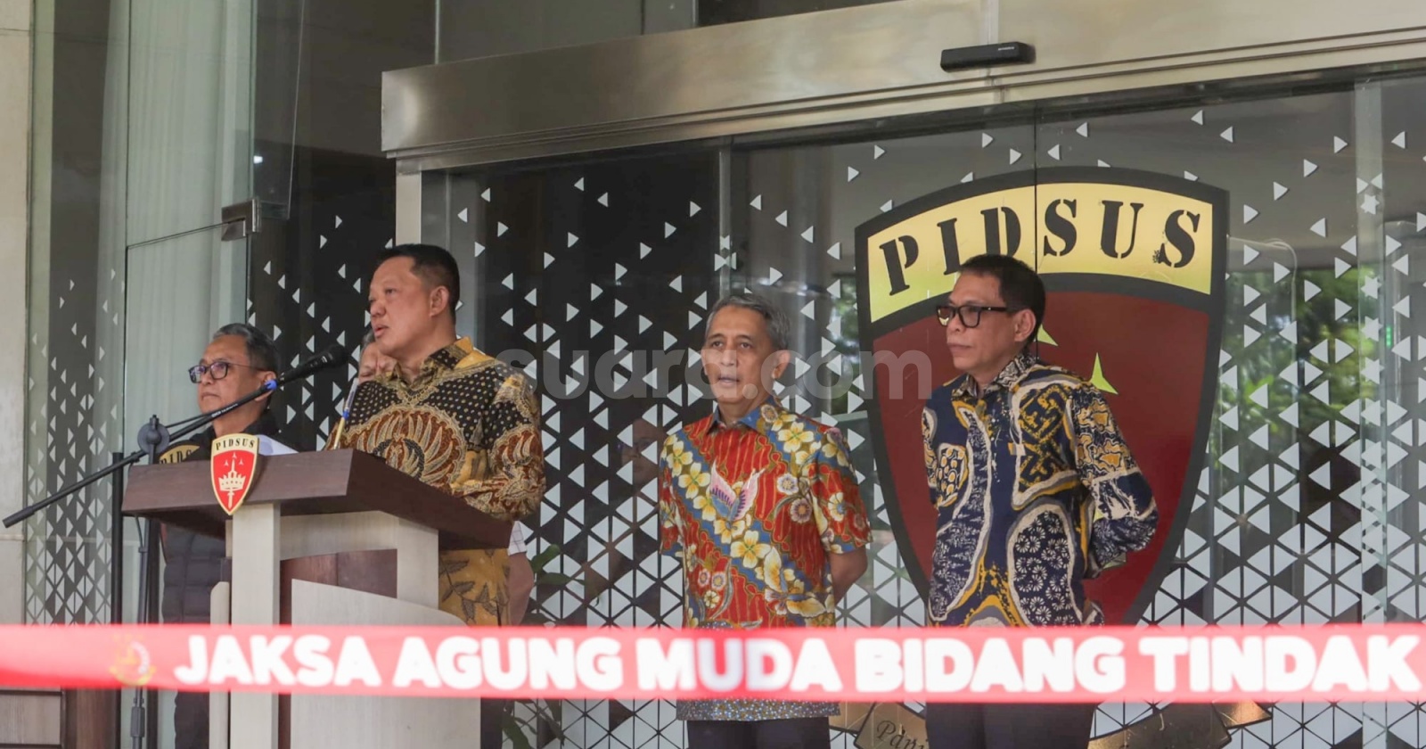 Jangan Pilih Kasih! Kejagung Didesak Segera Tahan Eks Jampidsus Febrie Adriansyah