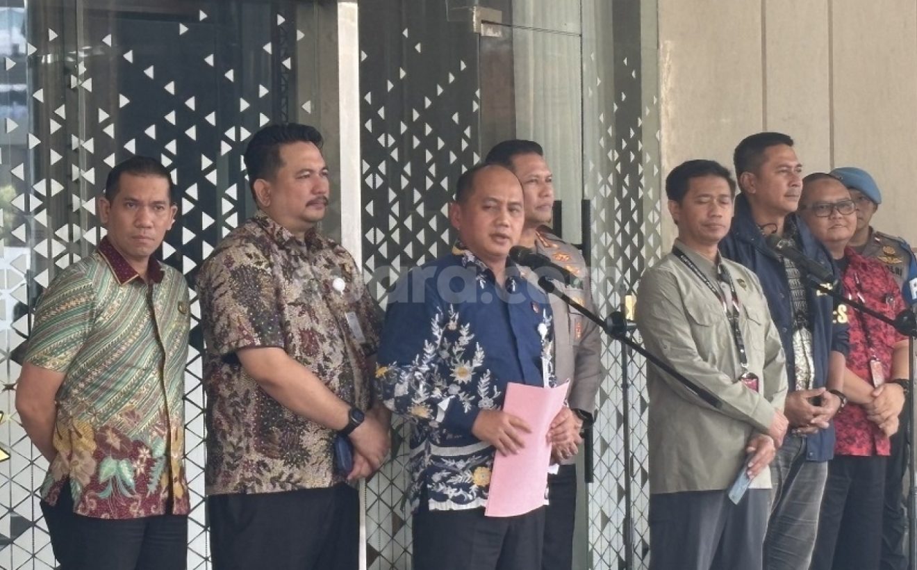 What Happened During: Kejagung Periksa Febrie Adriansyah Sebagai Tersangka, Bersamaan dengan Pelimpahan Barang Bukti