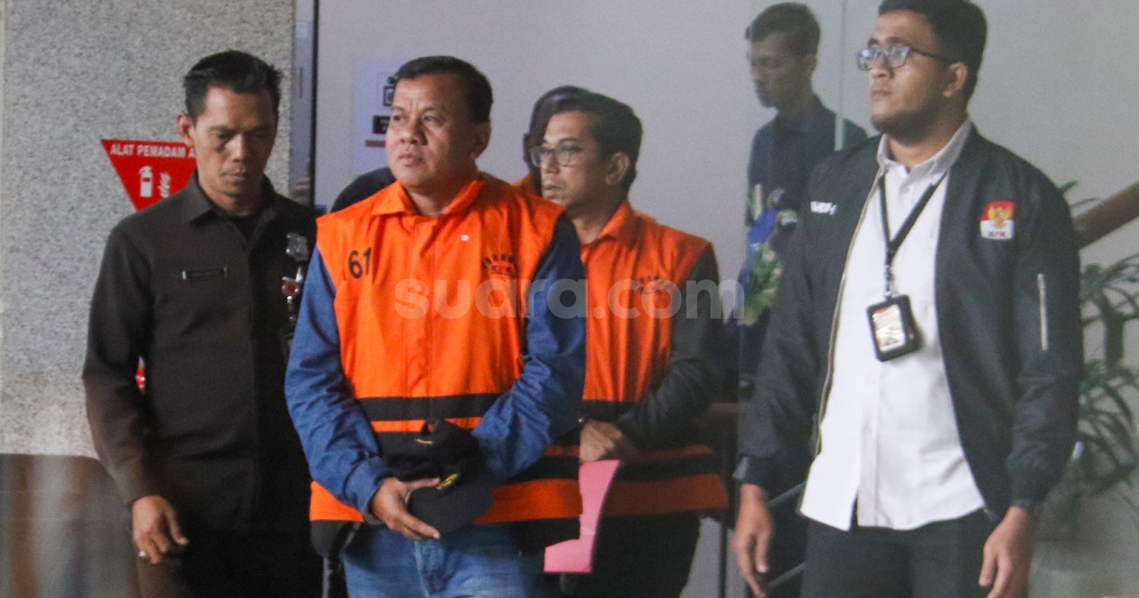 KPK Dalami Alasan Bupati Kuansing Beri Amplop ke Menhut Raja Juli