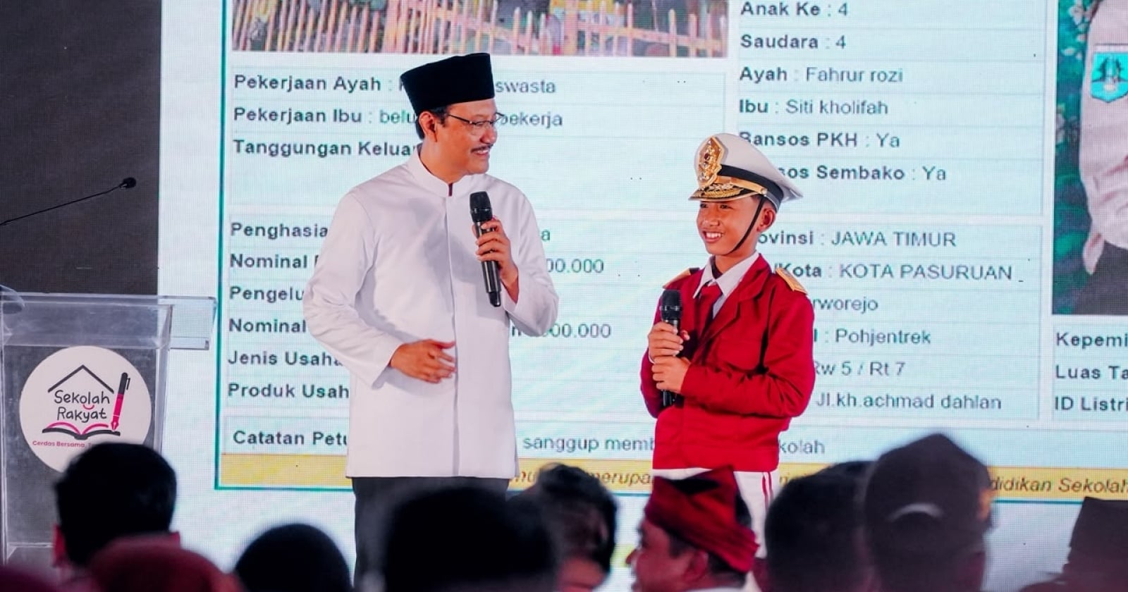 Main Agenda: Di Hadapan Gus Ipul, Orang Tua Siswa Sekolah Rakyat Pasuruan Serentak Ucapkan Ikrar Mandiri