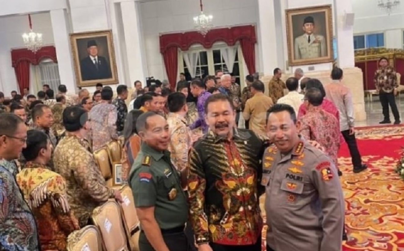 Latest Update: Tepis Isu Perang Institusi, Komjak: Rumah Jampidsus Digeledah Bukan Sinyal Konflik Jaksa dan Polri