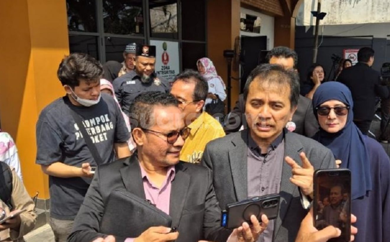 Meeting Results: Roy Suryo Gugat Pasal Peretasan di Praperadilan, Tim Hukum Uji Bukti Lewat Komputer Pengadilan