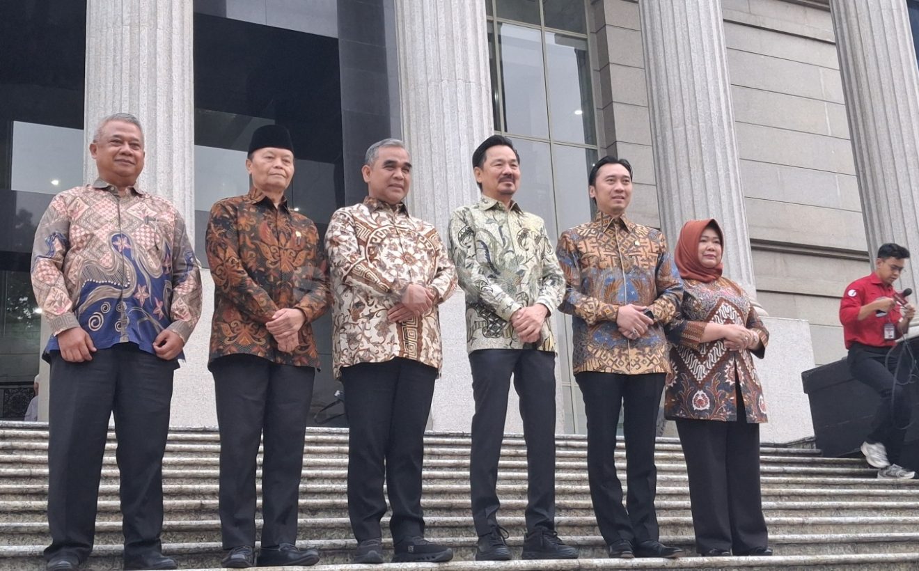 Topics Covered: MPR dan MK Bahas Amandemen UUD 1945 Jelang Sidang Tahunan