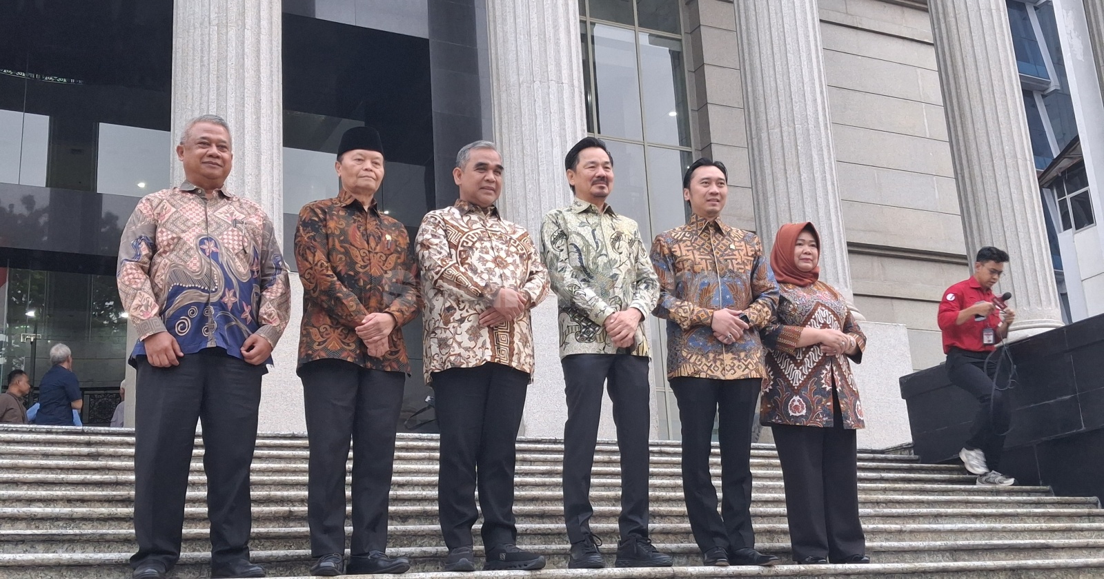 Topics Covered: MPR dan MK Bahas Amandemen UUD 1945 Jelang Sidang Tahunan