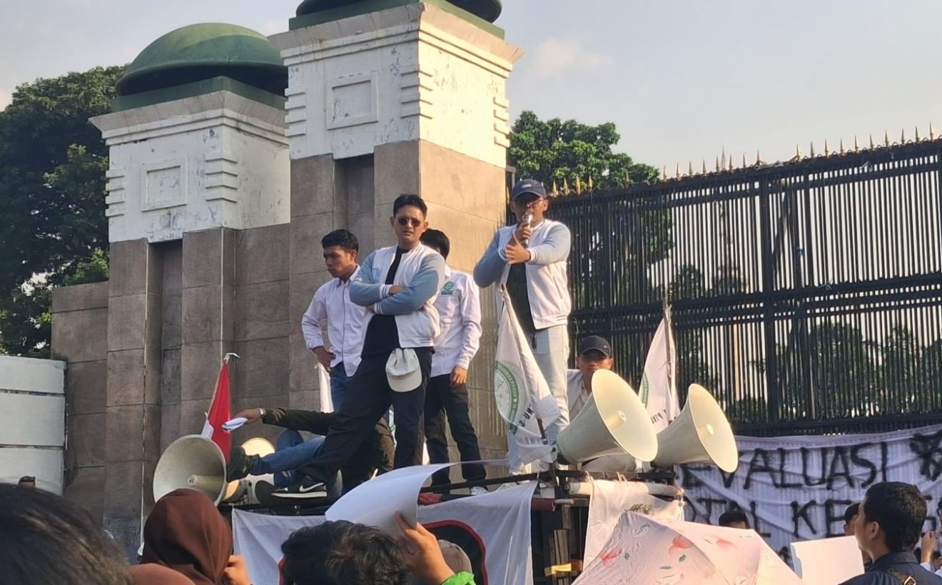 Sindir Kejahatan di Tubuh Jaksa – Mahasiswa Desak DPR Kawal Kasus Jampidsus Febrie Adriansyah