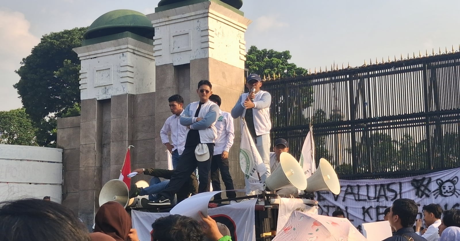 Sindir Kejahatan di Tubuh Jaksa – Mahasiswa Desak DPR Kawal Kasus Jampidsus Febrie Adriansyah