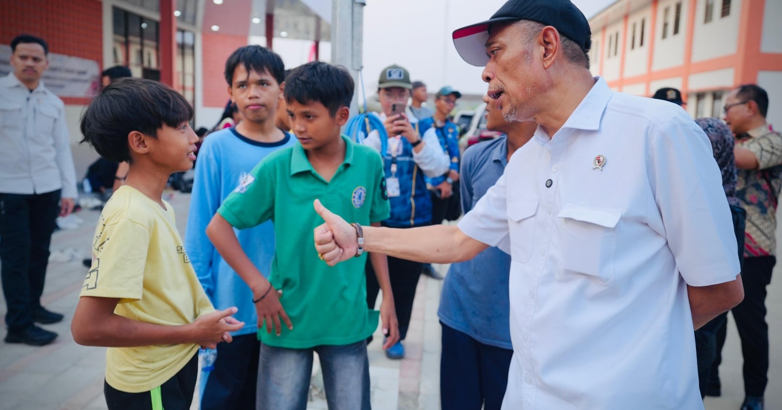 Latest Update: Wamensos Bawa Pesan Presiden ke Ratusan Siswa Baru Sekolah Rakyat Kota Semarang