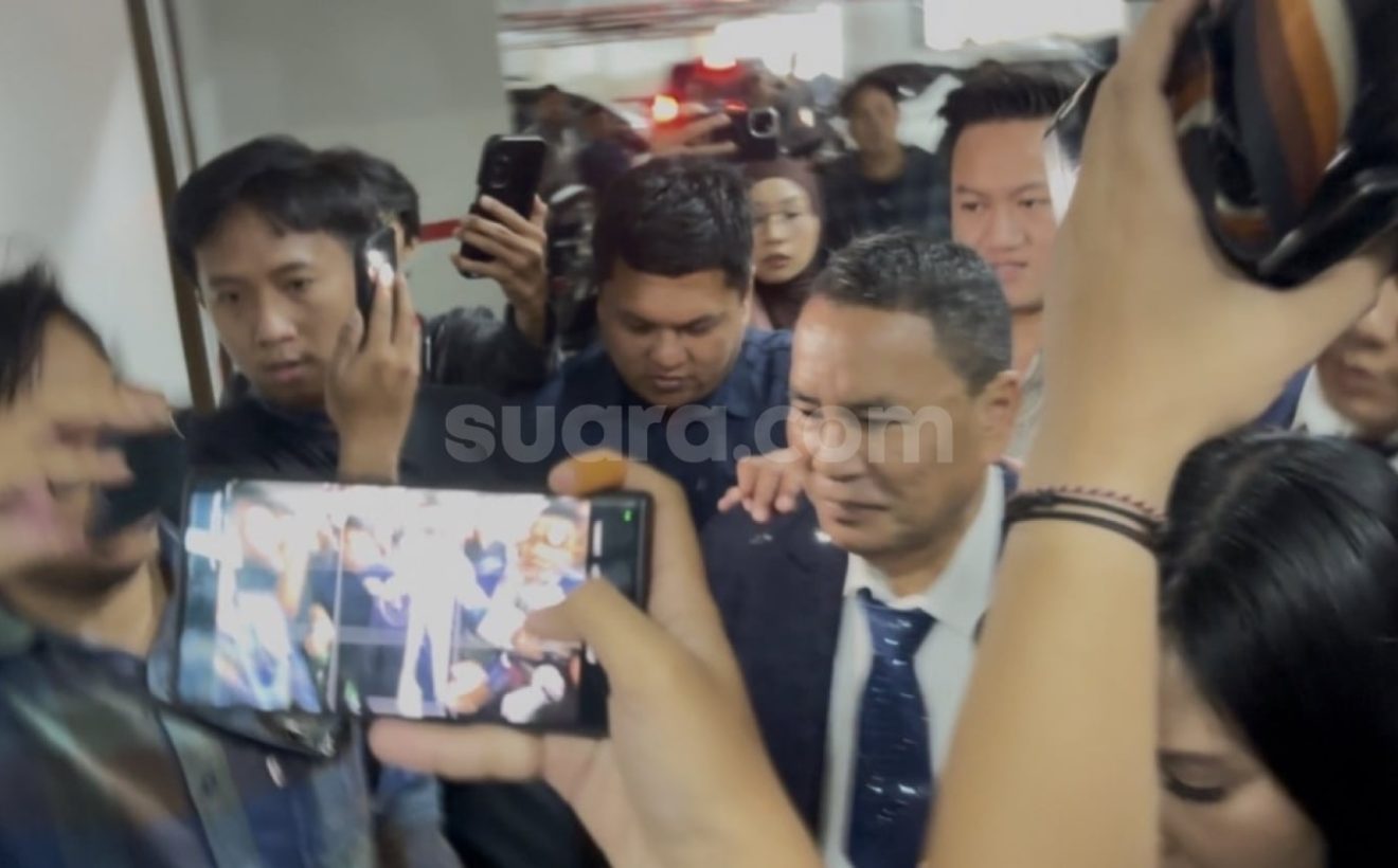 Hotman Paris Kritik Kapolri – Orang Kebanggaan Presiden Dikriminalisasi