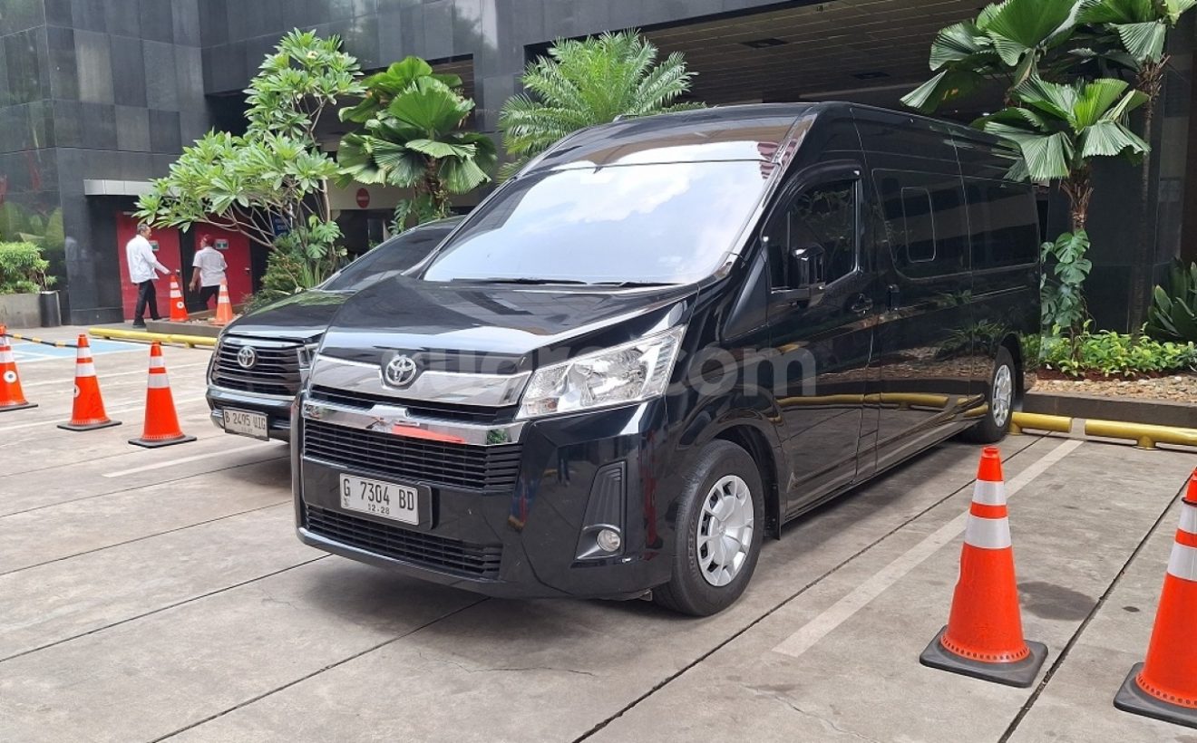 Penampakan Mobil yang Dipakai Bupati Pemalang Anom Widiyantoro Saat Ditangkap KPK