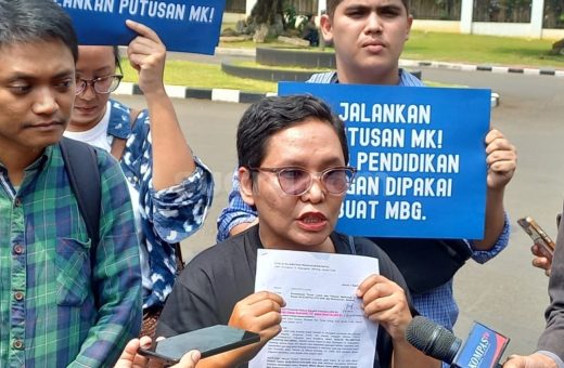 Seskab Teddy Ternyata Berbohong Soal Sumber Anggaran MBG