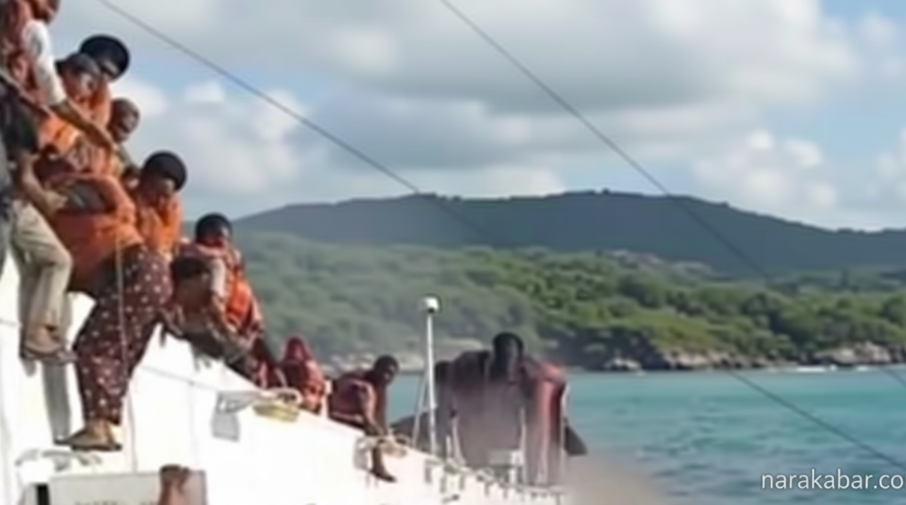Kebakaran KMP Mutiara Sentosa 2, Kapal-kapal Dikerahkan Evakuasi Penumpang